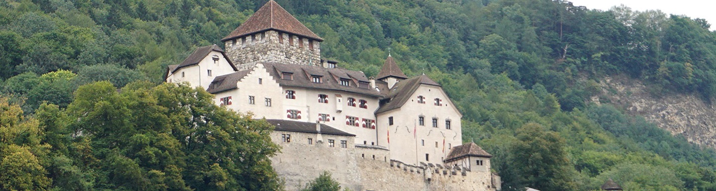 Das majestätische Schloss Vaduz, das der Fürstenfamilie von Liechtenstein als Wohnsitz dient.